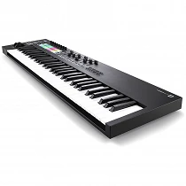 Novation Launchkey 61 MK3 Right