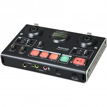 Tascam Ministudio Creator US-42B Angle