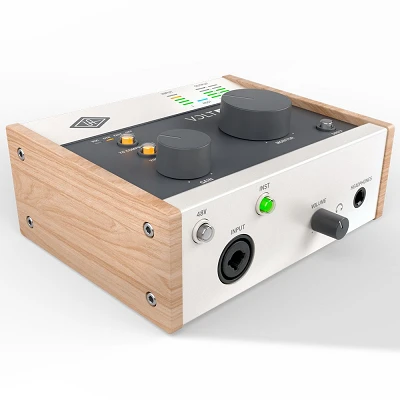 Universal Audio Volt 176 Angle