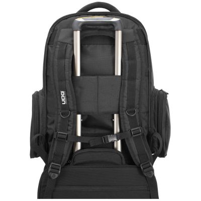 UDG Ultimate BackPack Black / Orange U9102BL Detalle Trolley