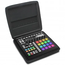 UDG Creator NI Maschine+ MK3 Hardcase Black U8411BL Angle