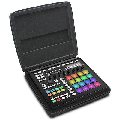 UDG Creator NI Maschine+ MK3 Hardcase Black U8411BL Angle