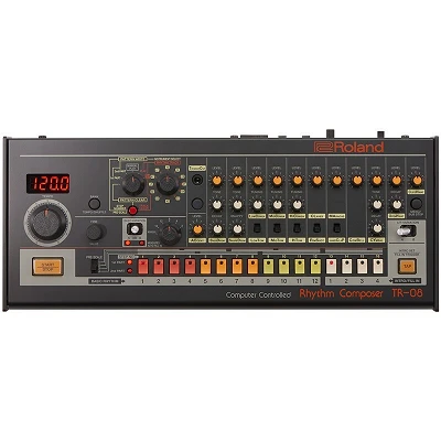 Roland TR 08