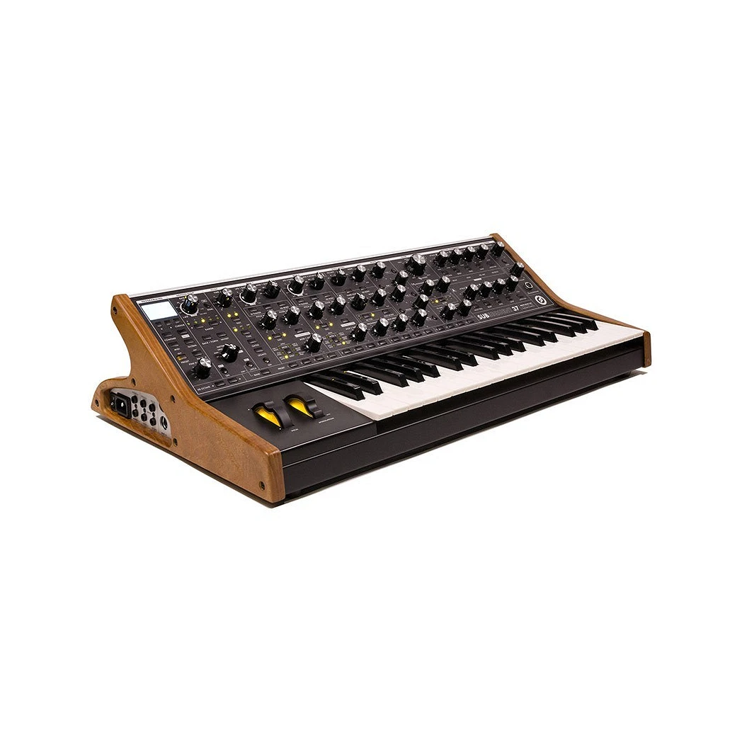 Moog Subsequent 37